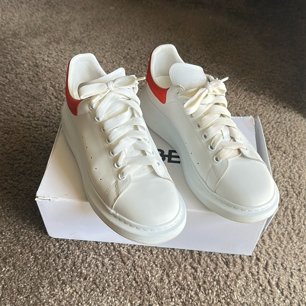 listing-status-banner